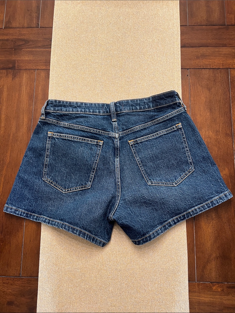 ❤️ Abercrombie & Fitch The A- Line Short Mid-Rise Curve Dark Blue Denim - Picture 2 of 6